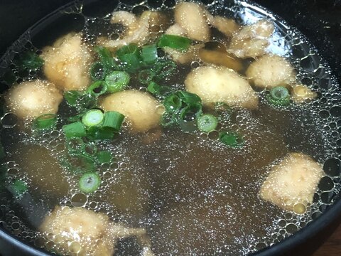 鶏皮の出汁がでて美味しい♪鶏皮入りおすまし